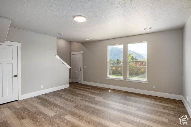 Photo 8 for MLS #2114414 at 2746 E 1060 South