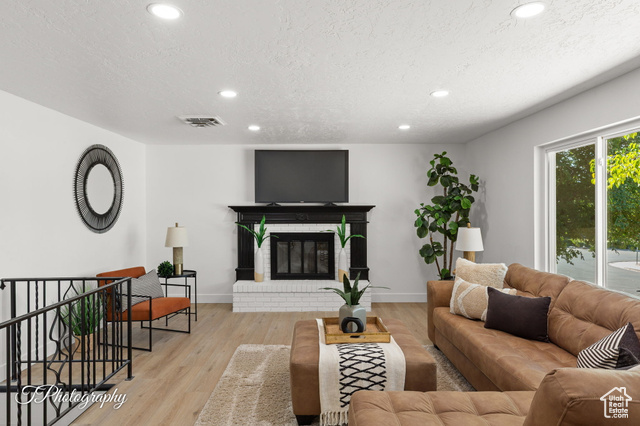 Photo 4 for MLS #2114422 at 592 N 1050 West