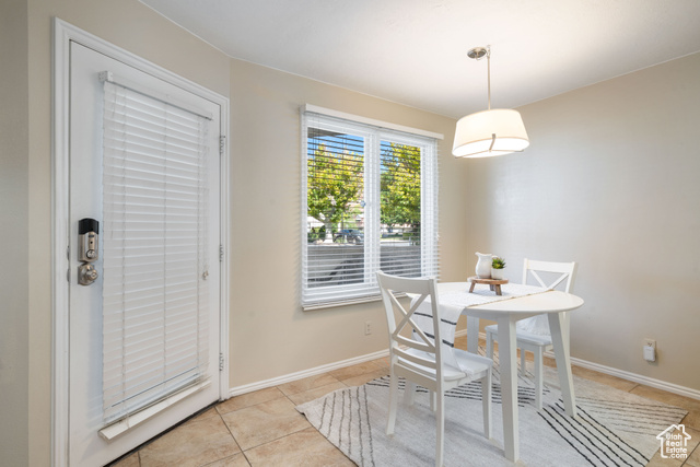 Photo 6 for MLS #2114438 at 275 S Valley Dr #J111