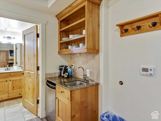 Photo 14 for MLS #2114440 at 1456 Newpark Blvd #417