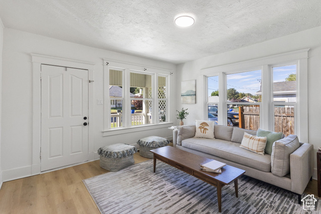 Photo 3 for MLS #2114457 at 520 Chester St