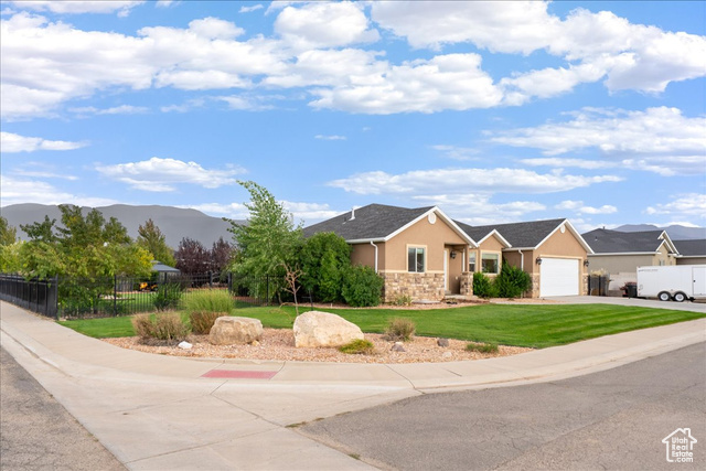 Photo 4 for MLS #2114464 at 3367 Westward Ave