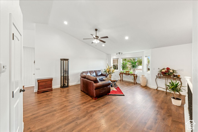 Photo 11 for MLS #2114464 at 3367 Westward Ave