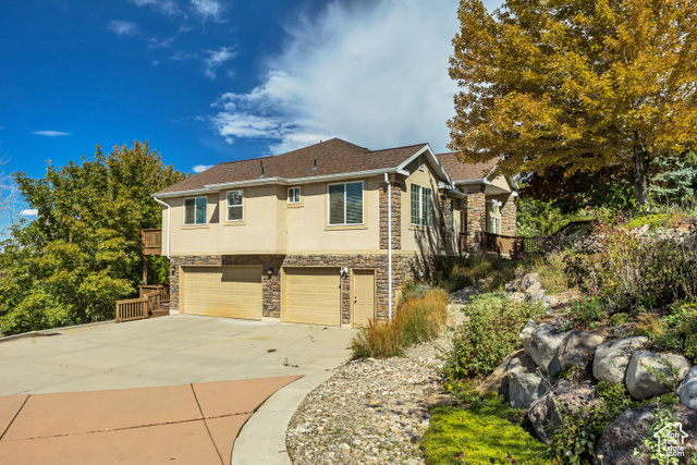 Photo 4 for MLS #2114473 at 2059 E Bear Ridge Cv