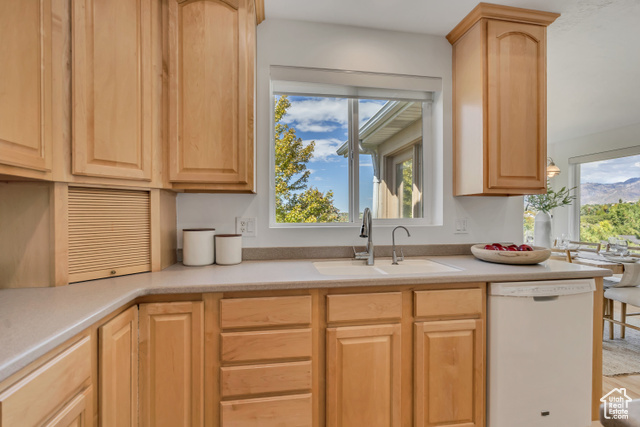 Photo 17 for MLS #2114473 at 2059 E Bear Ridge Cv