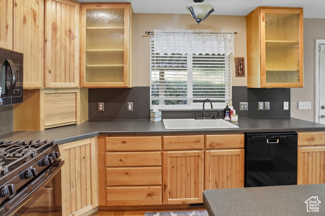 Photo 13 - 1427 E Sheridan Dr, Ogden UT 84404