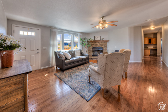 Photo 6 for MLS #2114536 at 33 Merriam Ct