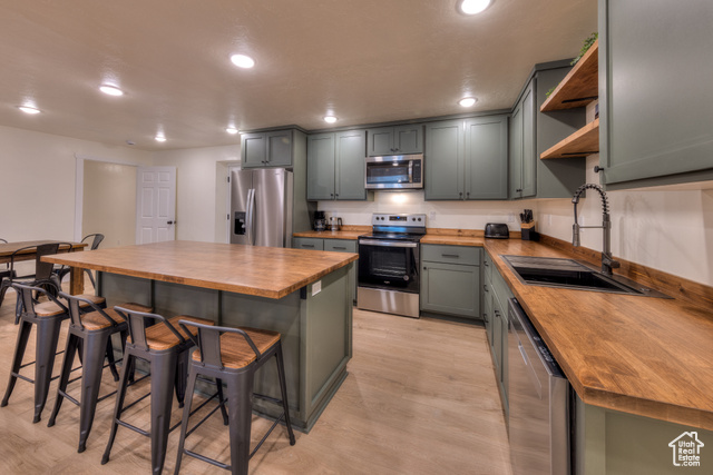 Photo 32 for MLS #2114536 at 33 Merriam Ct