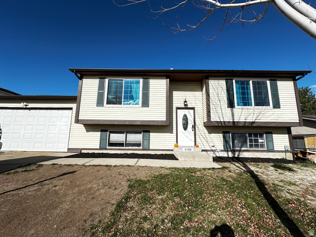 5768 W Lodestone Ave
                     MLS #2114560