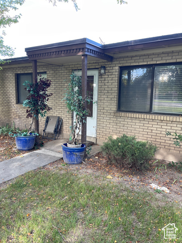 Photo 2 for MLS #2114561 at 2774 S Downs Way #3