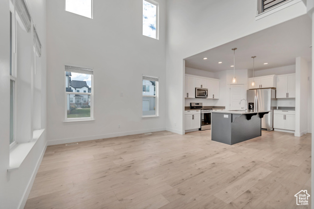 Photo 4 for MLS #2114564 at 3723 W 1380 North