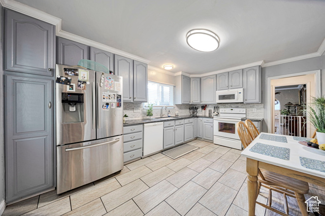 Photo 2 - 5946 S Highland Dr, Holladay UT 84121