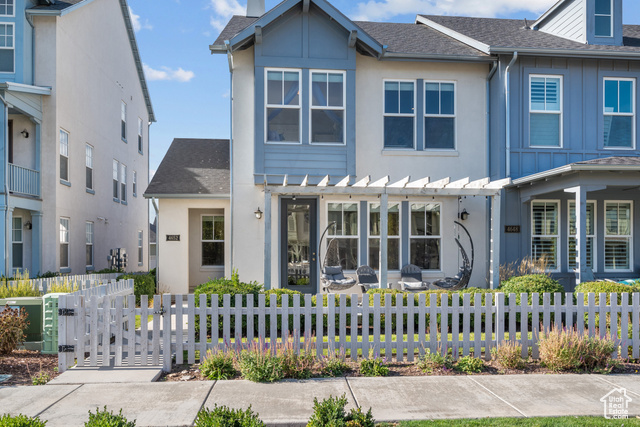 4652 W ISLA DAYBREAK RD #128, South Jordan UT 84095