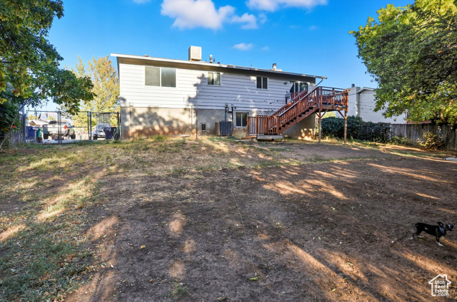 Photo 32 for MLS #2114587 at 690 Barlow St