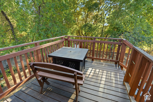 Photo 30 for MLS #2114587 at 690 Barlow St