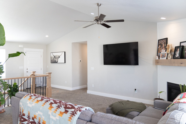 Photo 4 for MLS #2114601 at 111 S Jodi Ln