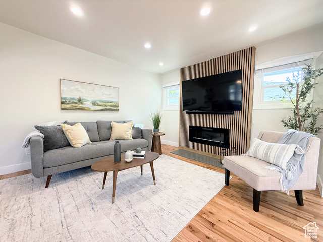 Photo 8 for MLS #2114604 at 182 E Edith Ave