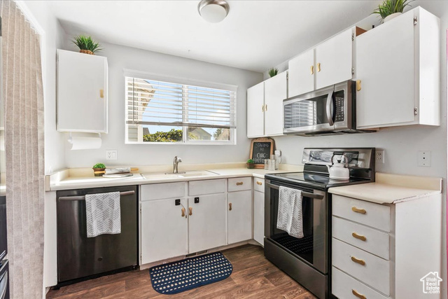 Photo 8 for MLS #2114618 at 7984 St Ives Ln