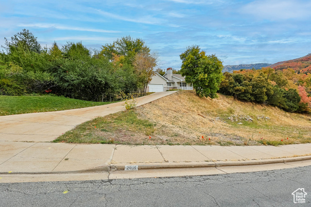 Photo 49 for MLS #2114622 at 2015 Ridgehollow Dr