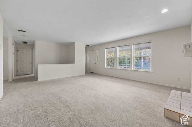 Photo 9 for MLS #2114622 at 2015 Ridgehollow Dr