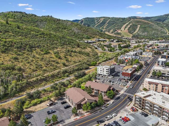 Photo 21 for MLS #2114636 at 2015 Prospector #129