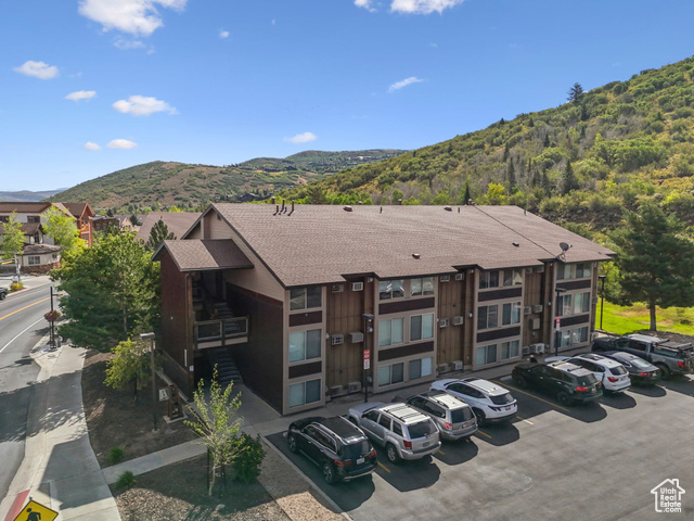 Photo 17 for MLS #2114636 at 2015 Prospector #129