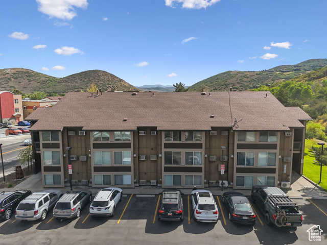 Photo 18 for MLS #2114636 at 2015 Prospector #129