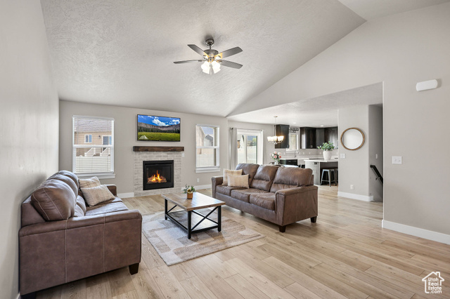 Photo 4 for MLS #2114638 at 1096 N 340 West