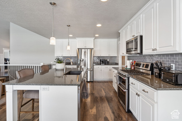 Photo 11 for MLS #2114643 at 2259 E Horizon Dr
