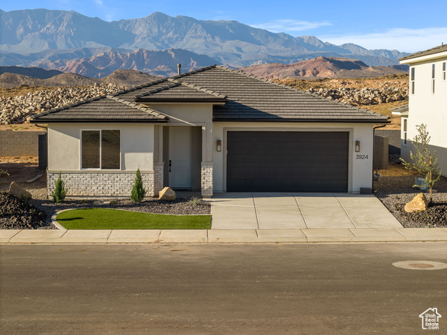 MLS #2114666                     located at 3924 W 1440 South,
                     Hurricane, UT