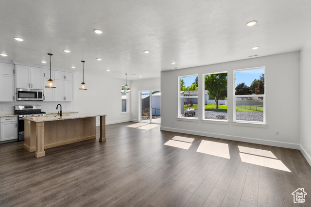 Photo 5 for MLS #2114696 at 251 W 2950 South