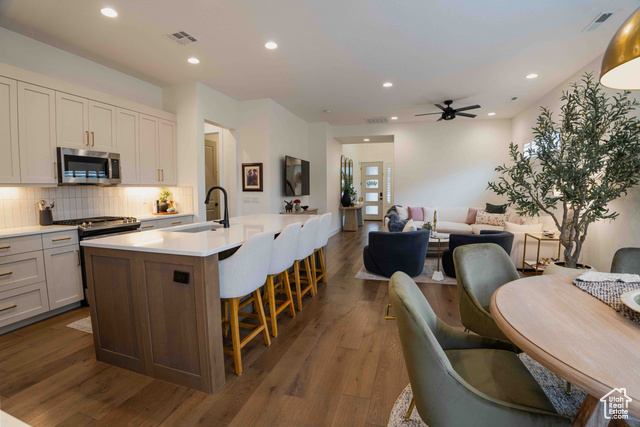 MLS #2114700                     located at 4779 S Purcell Dr,
                     St. George, UT