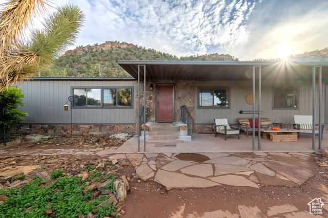 Photo 3 for MLS #2114711 at 1471 W Mardean Cir