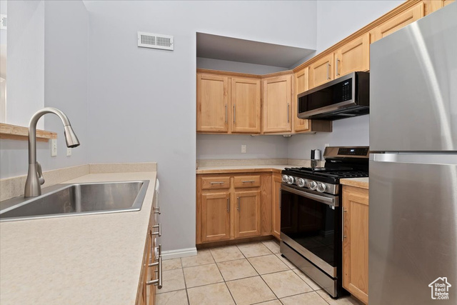 Photo 8 for MLS #2114742 at 315 W 700 North #11