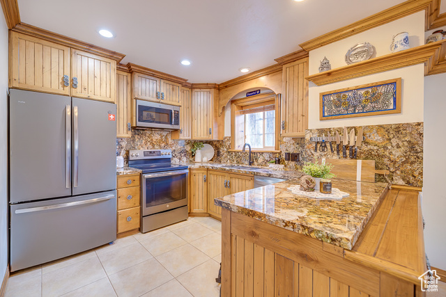 Photo 15 for MLS #2114746 at 952 Schneitter Cir