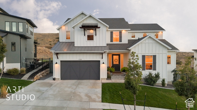 MLS #2114750 - 1725 W Oakridge Cir