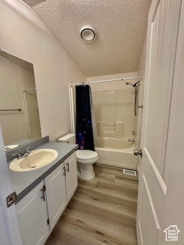 Photo 12 for MLS #2114751 at 3877 S Swallow St #140