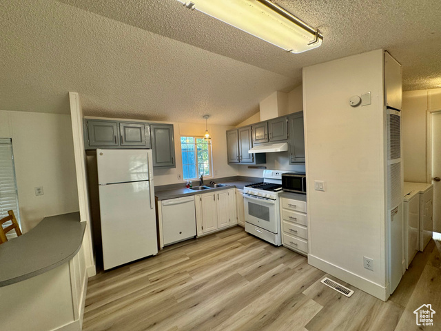 Photo 7 for MLS #2114751 at 3877 S Swallow St #140