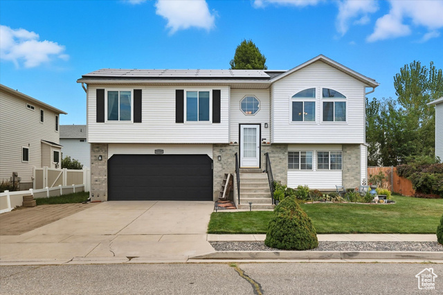 Photo 3 for MLS #2114757 at 5538 S 3150 West