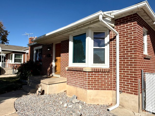 Photo 2 for MLS #2114761 at 5368 S 2200 West