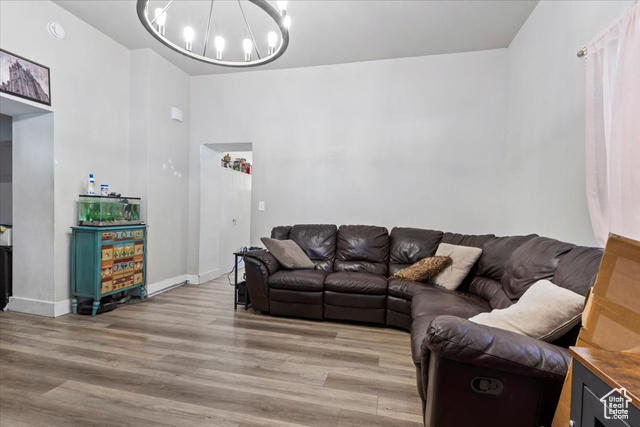 Photo 5 for MLS #2114766 at 370 E 300 South