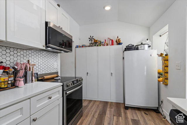 Photo 8 for MLS #2114766 at 370 E 300 South