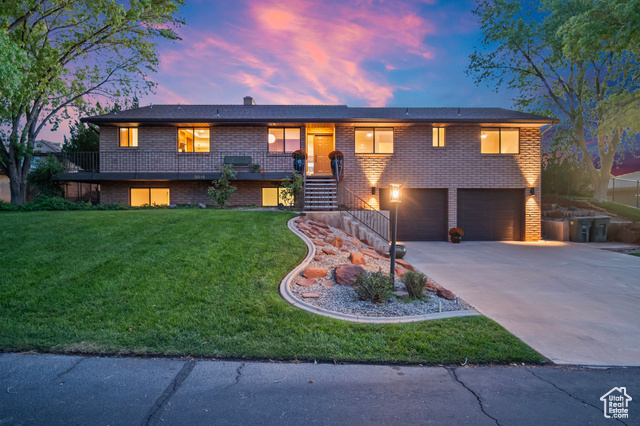 MLS #2114769                     located at 3016 S Sweetgum Cir,
                     St. George, UT