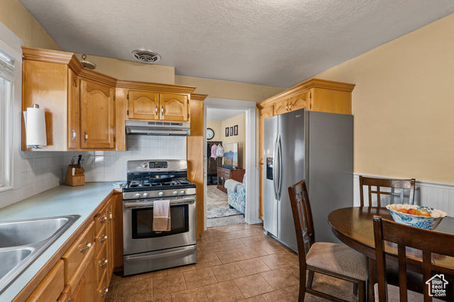 Photo 8 for MLS #2114776 at 150 N 100 East