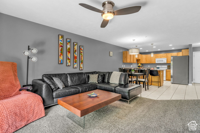 Photo 4 for MLS #2114777 at 1230 E Privet Dr #103