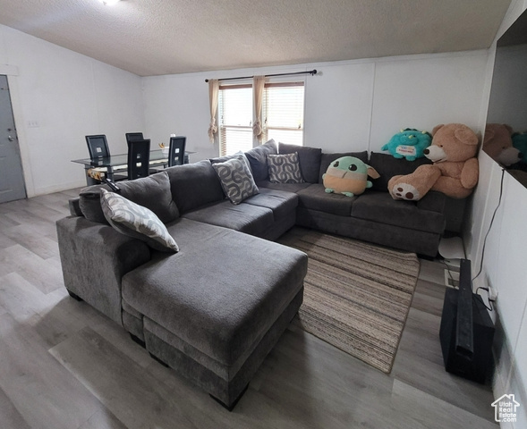 Photo 7 for MLS #2114788 at 3932 S Bobolink St #185