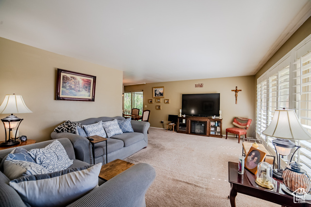Photo 6 for MLS #2114833 at 1316 W Pinewood Dr