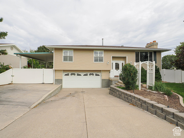 Photo 2 for MLS #2114839 at 3376 W Sunnybrook Dr