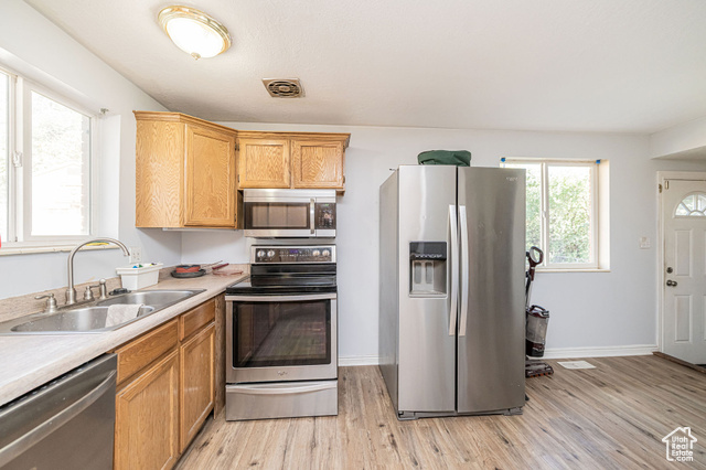 Photo 9 for MLS #2114848 at 1094 N Angel St