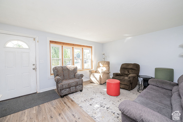 Photo 7 for MLS #2114848 at 1094 N Angel St